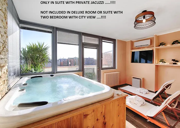 Penthouse Station Luxury Suites & Apartment